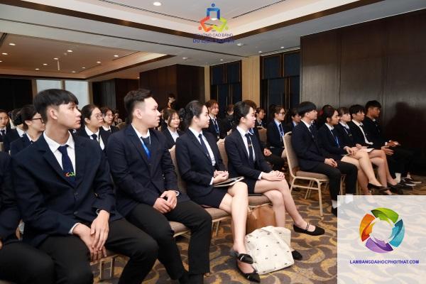 bằng đại học quản trị khách sạn có dễ xin việc không - Hình 3